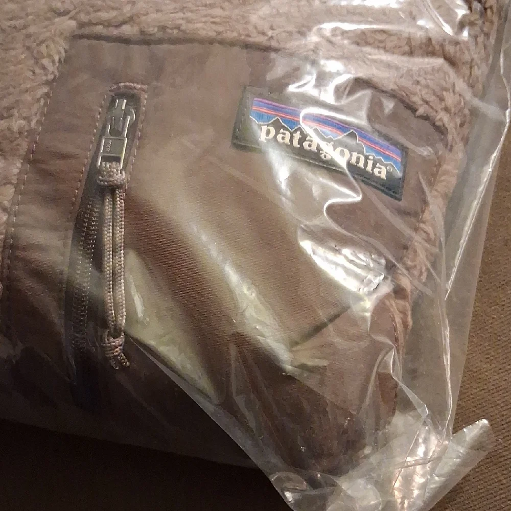 Patagonia Toasty Brown Fleece - Picture 3 of 4